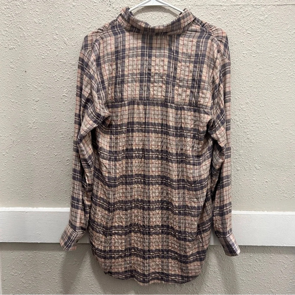 BeachLunchLounge Light Tan Plaid Crinkle Button Down Top S - Picture 5 of 5